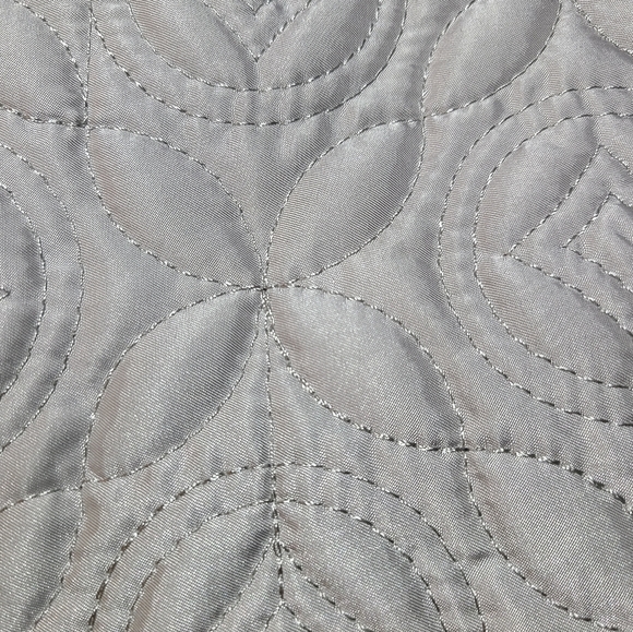 Ladies zip up vest - Picture 4 of 4